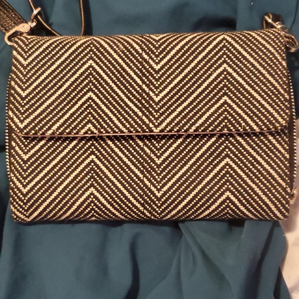 NWOT Jewell by Thirty-One shoulder purse